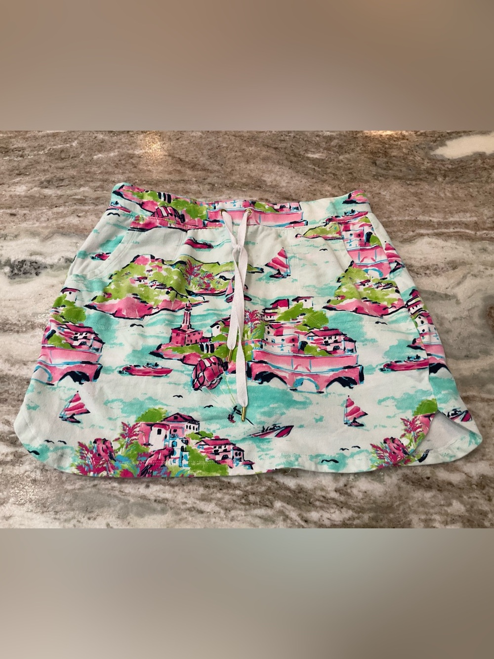 Crown & Ivy Curvy Island Print Knit Skort